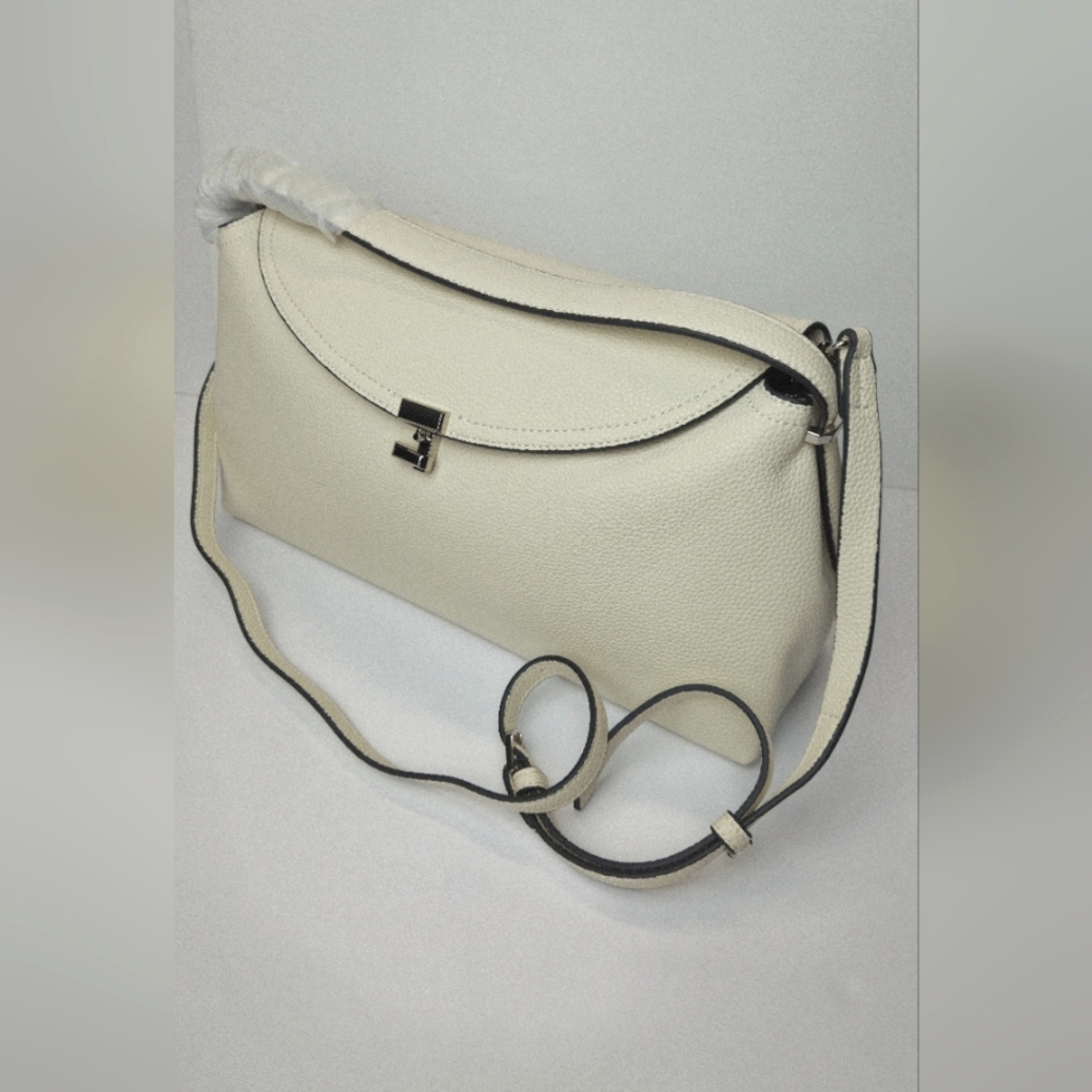 Elegant Cream Shoulder Bag (NWOT) - Picture 3 of 17